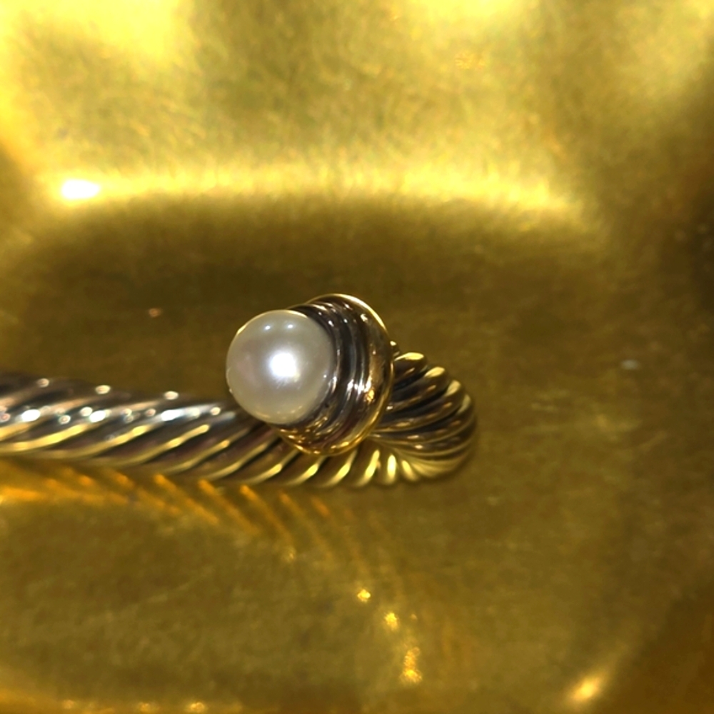 Classic David Yurman Pearl, 14K Gold, and Silver Cable Bracelet - Picture 6 of 6